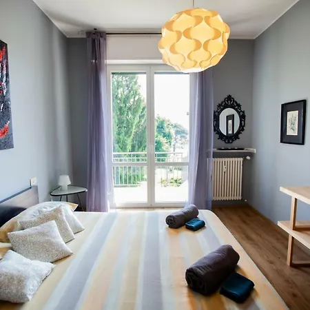 Chic And Freak Lejlighed Como