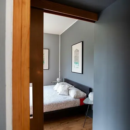 Chic And Freak * Como